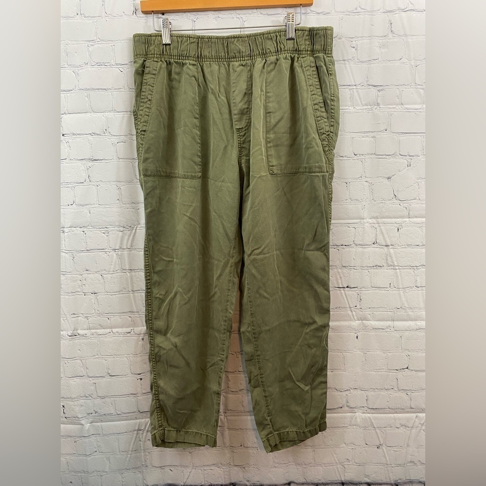 GAP Olive Green Slim Cropped Pull On Jogger Pants Womens Size Large 100% Lyocell